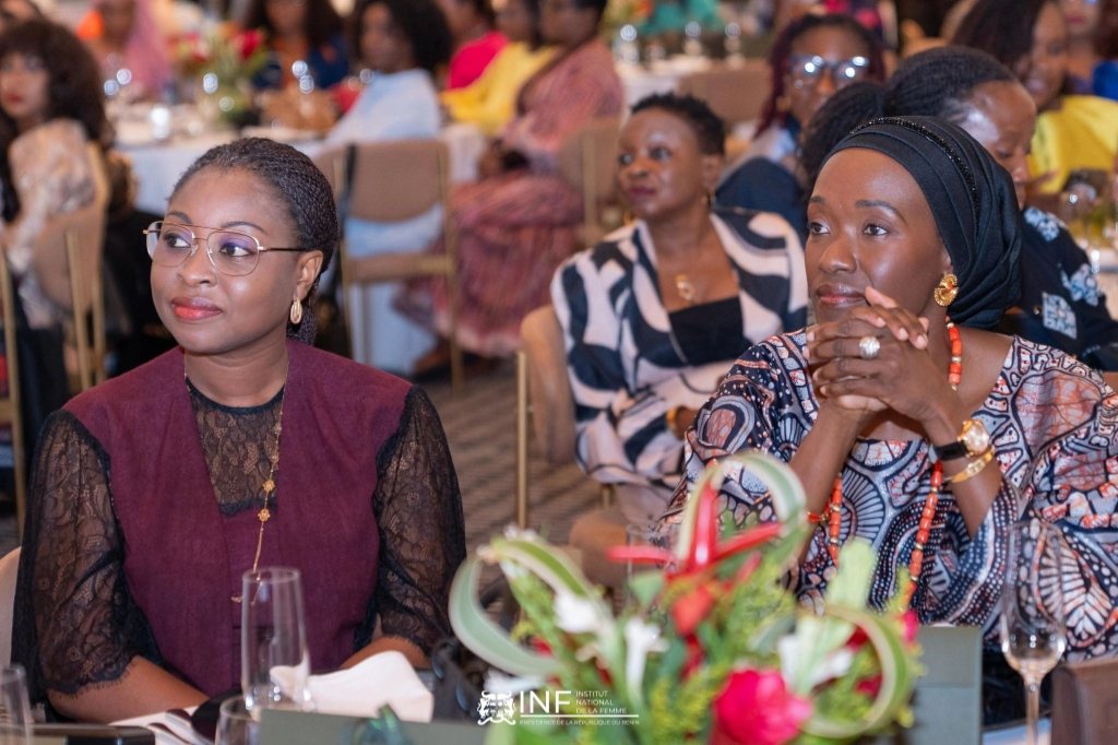 Tables d'honneur avec les ministres